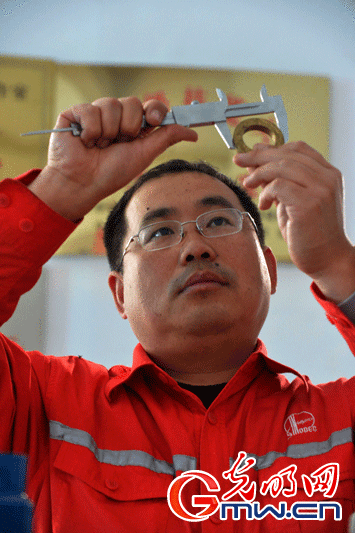 【中國夢?大國工匠】“金牌工人”盧建強(qiáng):從注水泵工到首席技師