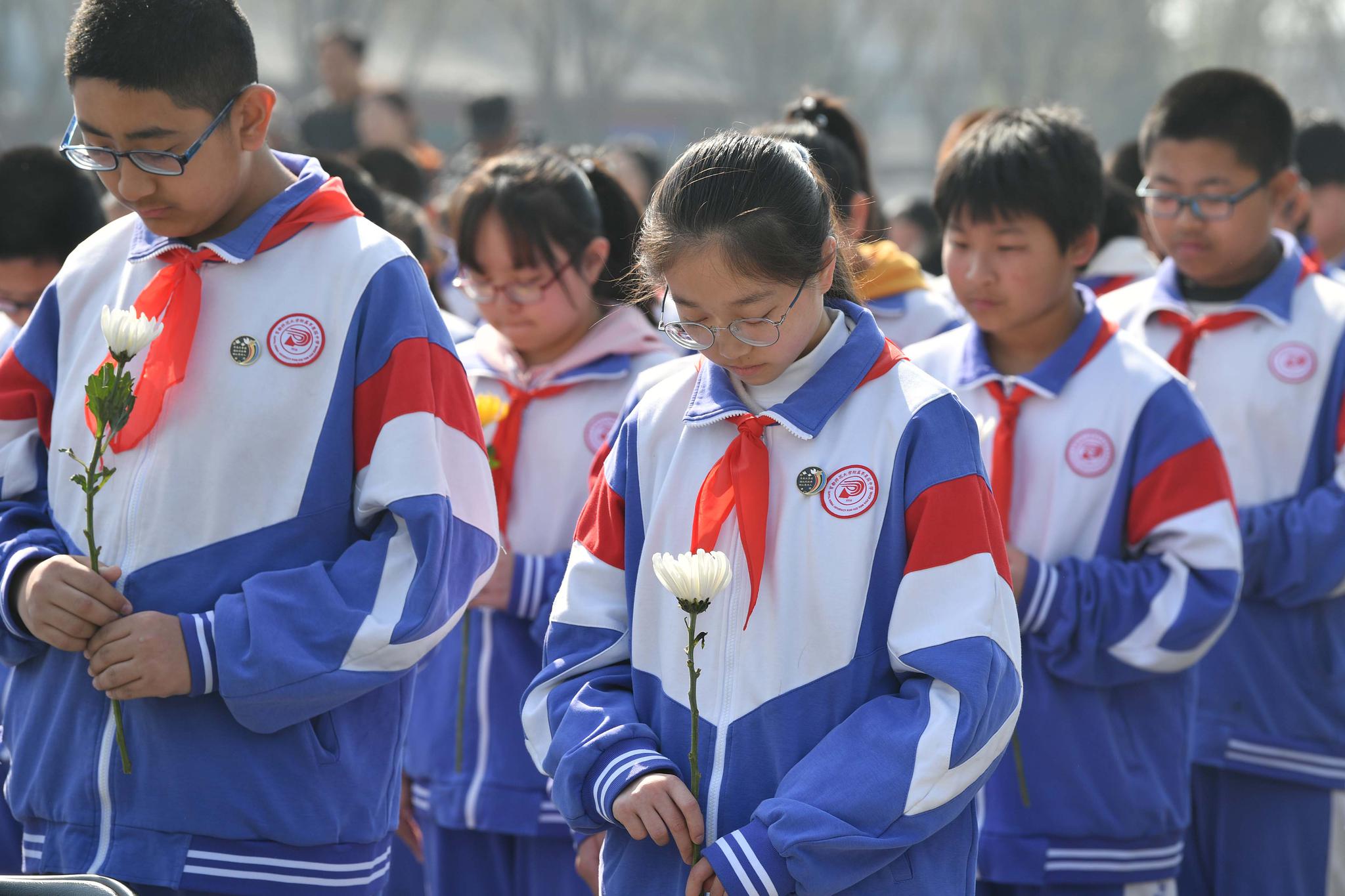 �й��r(sh��)�u�������vʷ���^�l(f��)�D��(qi��ng)���ǌ�������õļ���