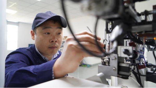 中國夢(mèng)·大國工匠篇 ｜80后工匠陳亮：“一微米大師”