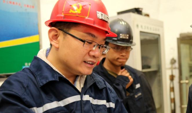 中國(guó)夢(mèng)·大國(guó)工匠篇 | 王斌?。焊哧?yáng)煤礦的“機(jī)電神醫(yī)”