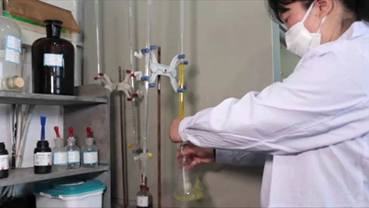 【一線：360行】出神入化的化驗(yàn)員