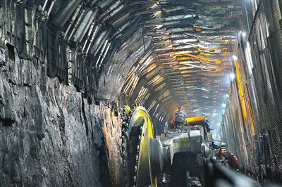 【一線：360行】智能裝備工程師助力建設(shè)智慧礦山