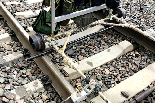 【“五小”創(chuàng)新有我在】梯車“防傾桿”：小家伙有大智慧