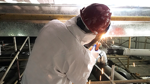 【一線：360行】焊工·用纖細(xì)的焊絲鑄起高樓大廈