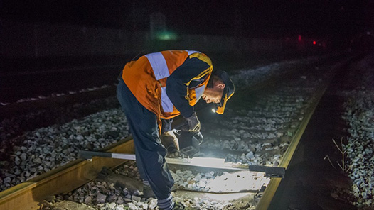 【一線：360行】沉醉于機(jī)械修理的線路工