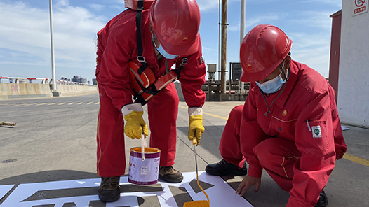 【一線：360行】帶攬工·守護(hù)碼頭的海運(yùn)先鋒