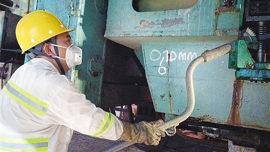 【一線：360行】連鑄工·直面鍋爐“烤”驗(yàn)