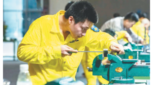 【愛在城市】孟凡東：磨礪始得玉成 ，00后小將圓夢成都