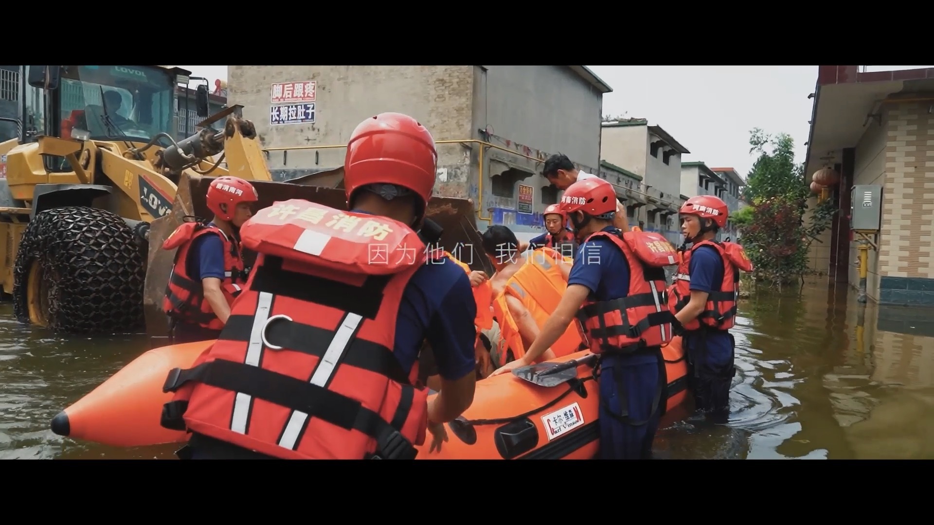 �¾���ÿһ��(g��)�ڞ�(z��i)�y��ǰ�������ϵ���