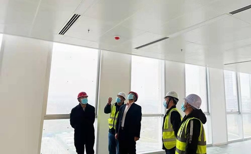 【“五小”創(chuàng)新有我在】“小幫手”解決吊頂安裝難題 