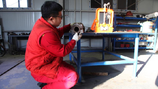 【“五小”創(chuàng)新有我在】軸套拉拔器改造節(jié)省成本上千元