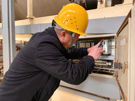 【“五小”創(chuàng)新有我在】“三步走”降低設(shè)備故障率