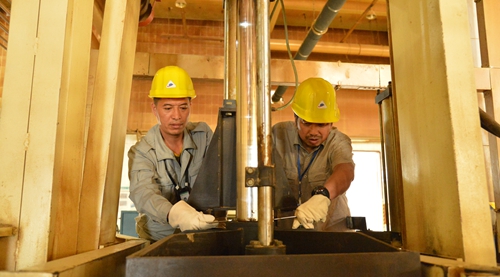 【“五小”創(chuàng)新有我在】“小改造”讓煙箱內(nèi)襯塑料袋破損率下降98%