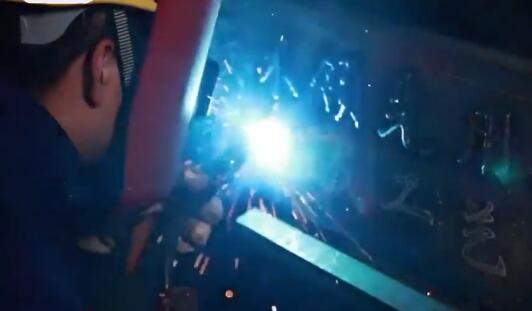 �׌ô��(gu��)������(chu��ng)�½������(hu��)��������Ƭչ����27�գ�4