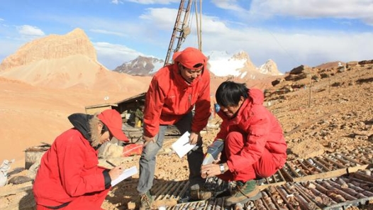 中國夢·大國工匠篇 | 萬建領(lǐng)：巍巍昆侖 書寫找礦奇跡