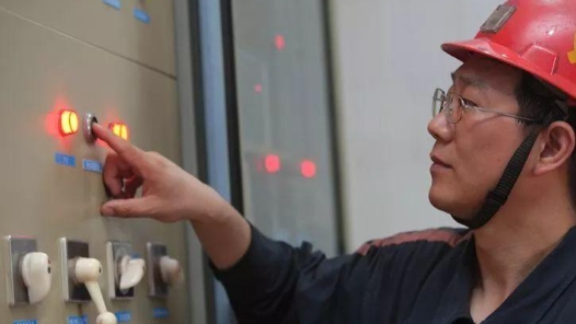 勞動(dòng)者之歌 | 楊杰