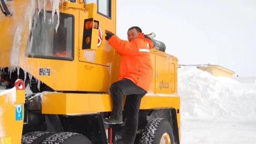 中國夢?大國工匠篇 | 巴圖散：堅(jiān)守交通要道二十載，護(hù)八方百姓出行平安