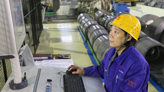 中國(guó)夢(mèng)·大國(guó)工匠篇 | 金牌工人戚紅和她的15人切鐵組