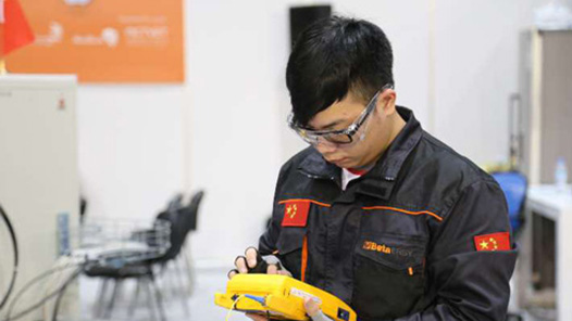 中國(guó)夢(mèng)·大國(guó)工匠篇 | 梁嘉偉：希望我的學(xué)生能獲得更多世界技能大賽獎(jiǎng)牌