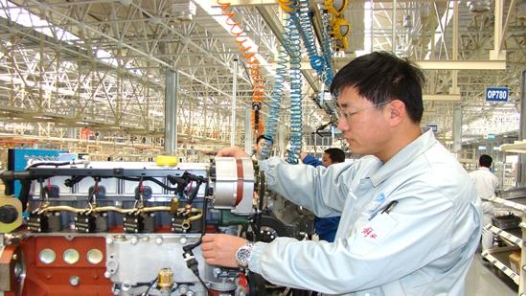 中國(guó)夢(mèng)·大國(guó)工匠篇 | 鹿新弟：摸透機(jī)器“脾氣”的“柴油機(jī)醫(yī)生”