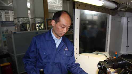 中國(guó)夢(mèng)·大國(guó)工匠篇 | 陳衛(wèi)林：智能制造應(yīng)是匠人和機(jī)器的完美結(jié)合