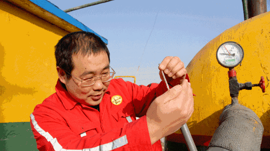 中國夢·大國工匠篇 | “金牌工人”盧建強：從注水泵工到首席技師