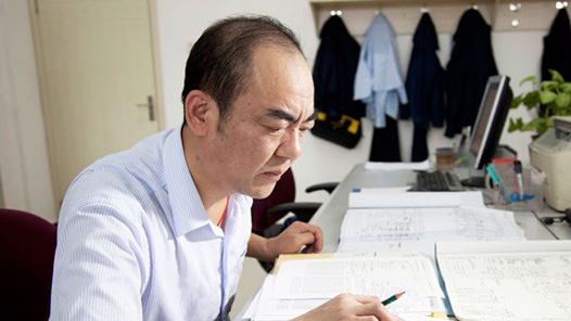 凌偉華：檢修現(xiàn)場的“定海神針”是怎樣煉成的（組圖）