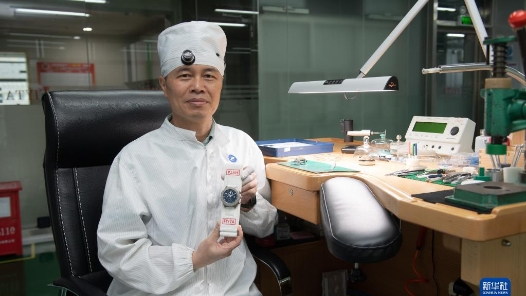 勞動者之歌｜鐘表維修技師劉中華：33年，用心與“芯”交流