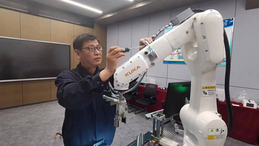 團結(jié)奮斗開新局 喜迎工會十八大·最美職工｜一名技校生的技術(shù)之路