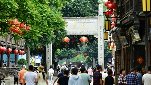 足跡里的政績觀：一座古厝，一份責(zé)任