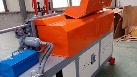 “五小”創(chuàng)新有我在｜一套小型鋼筋鋸切機，實現(xiàn)鋼筋批量化“秒斷”