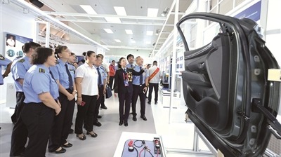 在這里，創(chuàng)新之光照亮產(chǎn)業(yè)報國夢——探訪北京工匠創(chuàng)新成果展區(qū)