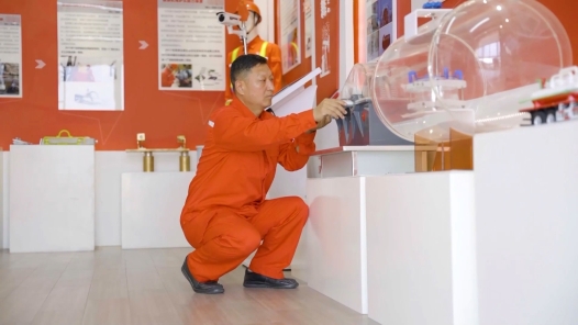 身邊榜樣 | 厲昌峰：勵志攀高峰