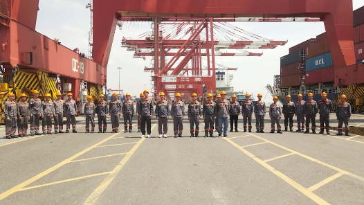 身邊榜樣丨趙偉龍：以扎實(shí)技能鑄就港口高效運(yùn)維班組