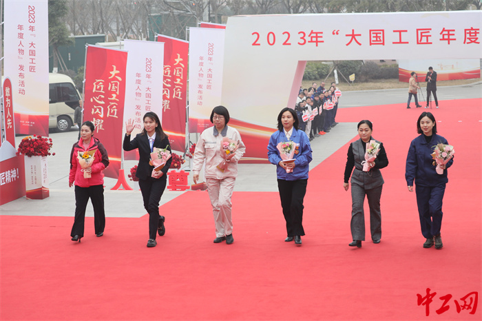 “巾幗工匠”組徐川子，鄭麗香，王曉菲，孫景南，王小穎，祁連素