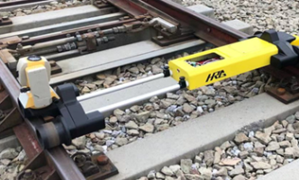 “五小”創(chuàng)新有我在｜新型軌面標準線自動標畫儀器投入使用