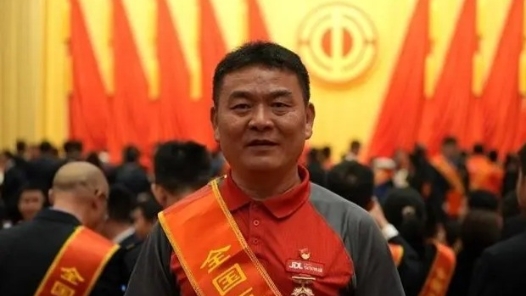 檀世旺榮獲2024年“最美職工”——送貨10年，做村民的“集體收件人”