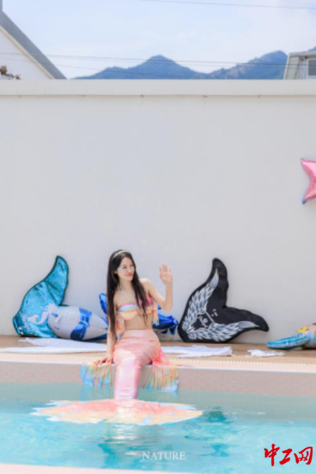 何泇柔穿戴好設(shè)備準(zhǔn)備潛水 受訪者供圖