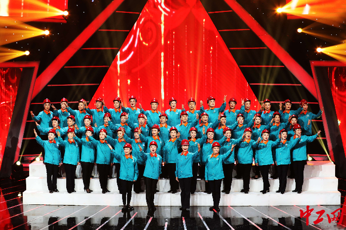 2019年10月1號(hào)參加央視戲曲晚會(huì)。受訪者供圖