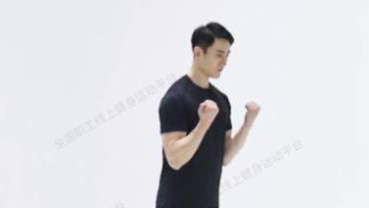 25 站姿二頭彎舉