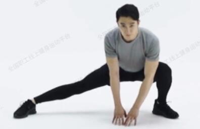 29 大腿內(nèi)側(cè)動態(tài)拉伸