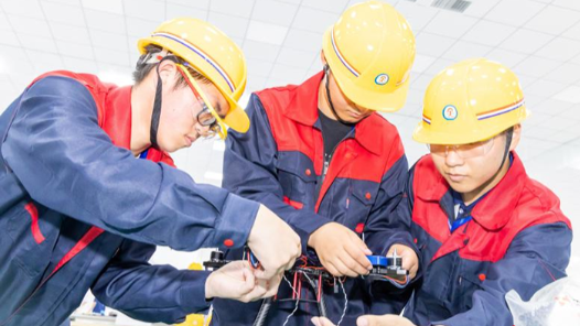 福建泉州市總工會：在助推發(fā)展新質(zhì)生產(chǎn)力中充分展現(xiàn)“泉工”作為