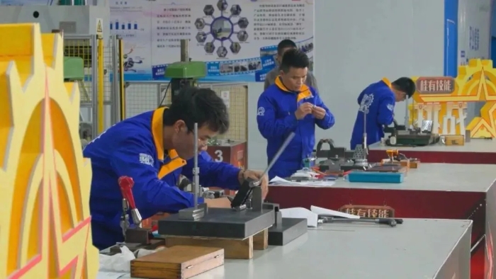 選手正在激烈比拼。