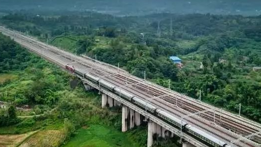 學(xué)習(xí)《決定》每日問(wèn)答丨怎樣理解推進(jìn)能源、鐵路、電信、水利、公用事業(yè)等行業(yè)自然壟斷環(huán)節(jié)獨(dú)立運(yùn)營(yíng)和競(jìng)爭(zhēng)性環(huán)節(jié)市場(chǎng)化改革