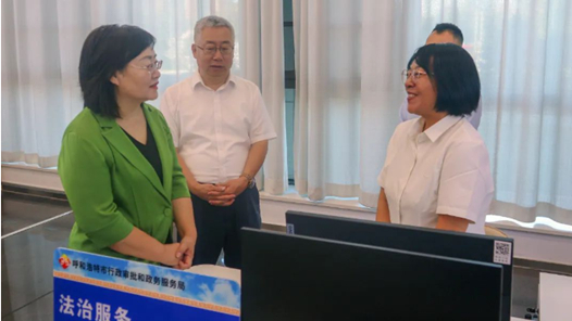 呼和浩特市總工會服務(wù)“窗口”正式進(jìn)駐市政務(wù)服務(wù)中心