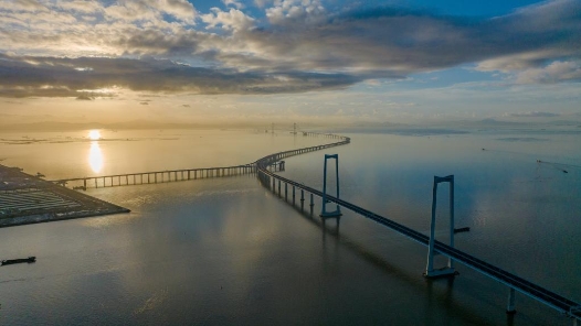 奮進強國路 闊步新征程｜總量連上臺階 結(jié)構(gòu)優(yōu)化升級——新中國成立75周年經(jīng)濟發(fā)展成就綜述