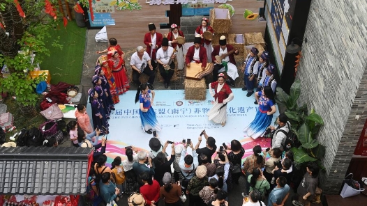 奮進強國路 闊步新征程丨廣西：多彩非遺煥發(fā)時代活力