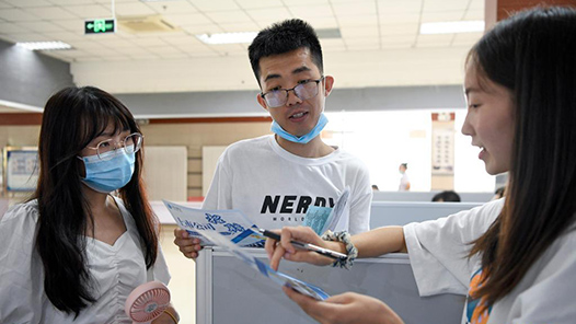 學(xué)習(xí)《決定》每日問答｜為什么要完善高校畢業(yè)生、農(nóng)民工、退役軍人等重點(diǎn)群體就業(yè)支持體系