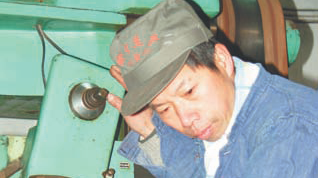 輝煌75載 與共和國(guó)同成長(zhǎng)的勞動(dòng)模范 | 殷春銀：礦山發(fā)明家