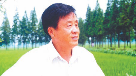 輝煌75載 與共和國(guó)同成長(zhǎng)的勞動(dòng)模范 | 常德盛：一輩子為老百姓謀福利